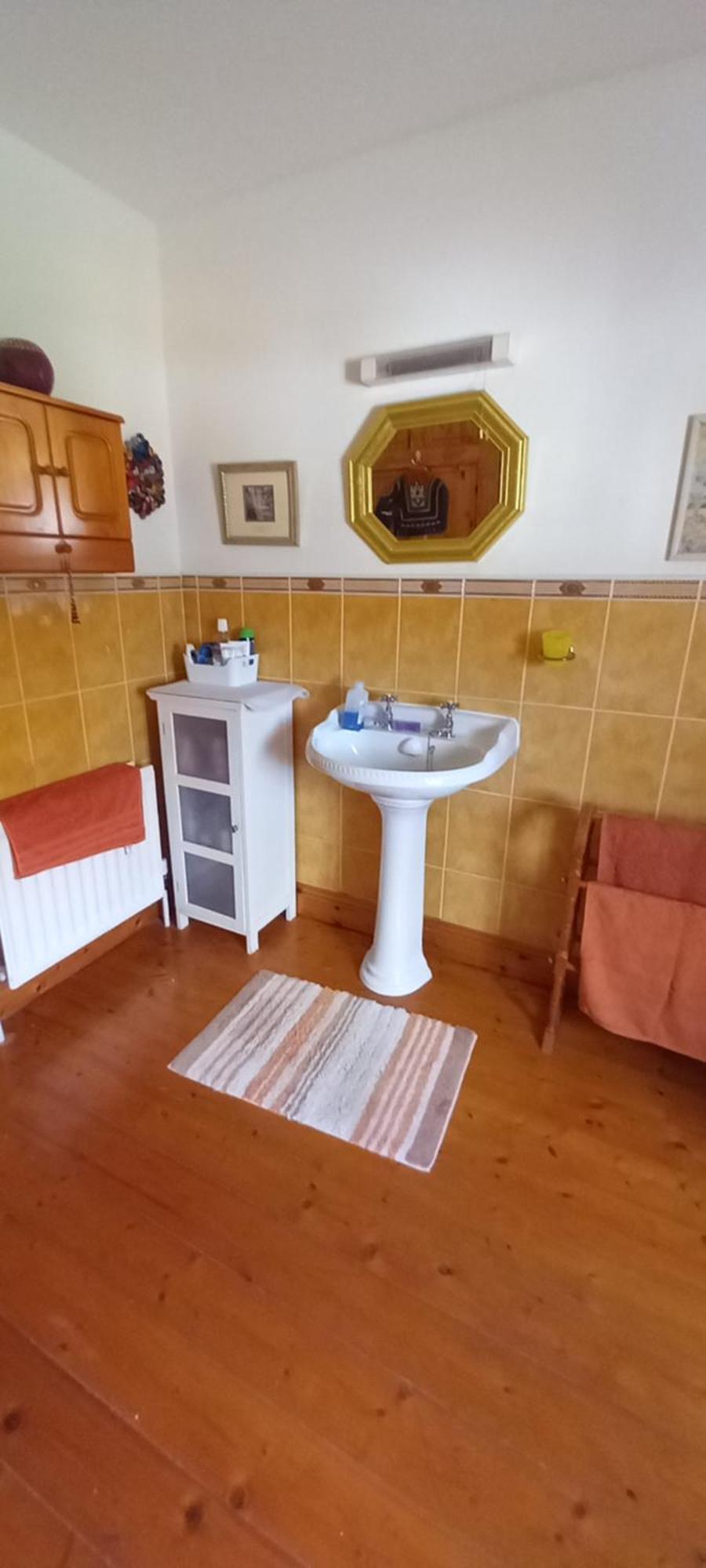 Large Family Home In Wexford Marys B&B เอนนิสคอร์ธี ภายนอก รูปภาพ