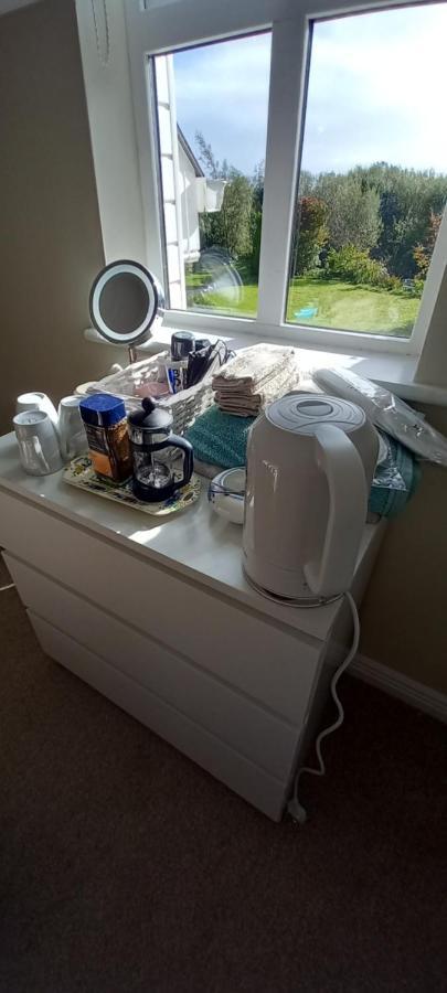 Large Family Home In Wexford Marys B&B เอนนิสคอร์ธี ภายนอก รูปภาพ